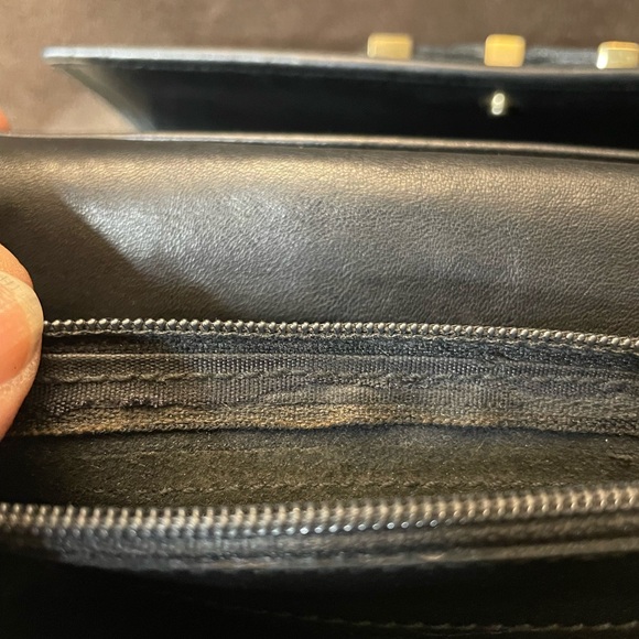 Gucci black leather Guccisimo trifold wallet with blk leather & gold tipped bow - Picture 13 of 15